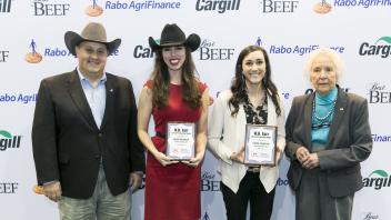arah Klopatek and Emily Andreini at the National Cattlemen’s Beef Association Convention receiving W.D. Farr Memorial Scholarships