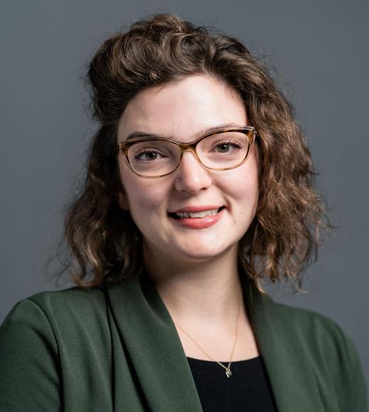 Kelly Nichols portrait photo